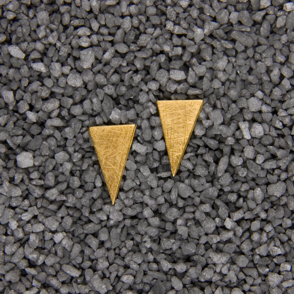 Zina Kao Exclusives Post Earrings: Triangle, Gold