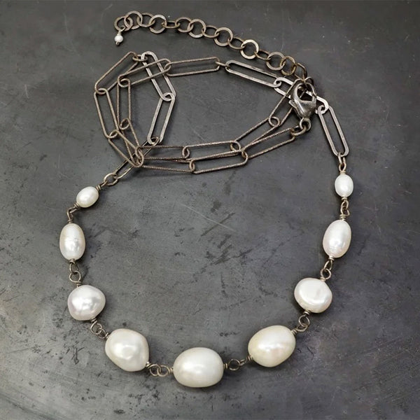 Calliope Jewelry: Necklace: Large Pearls on Oval Chain