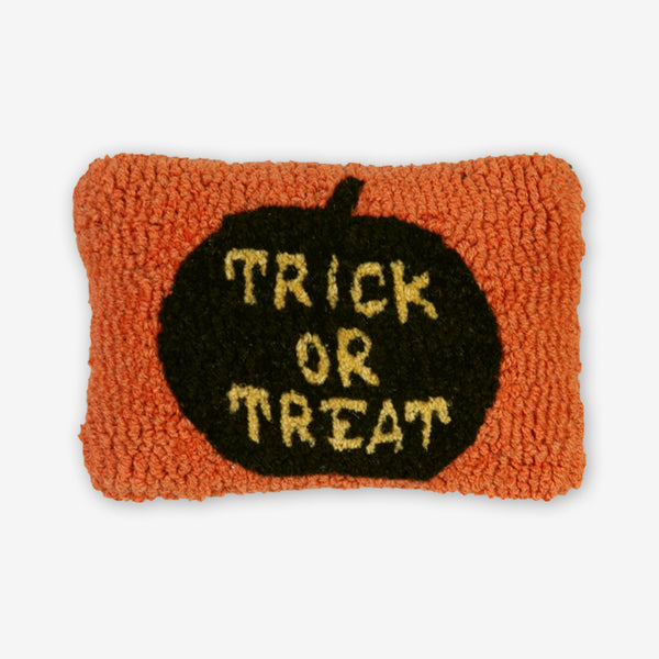 Chandler 4 Corners: Hand-Hooked Wool Pillow: 12x8 Inch Trick or Treat
