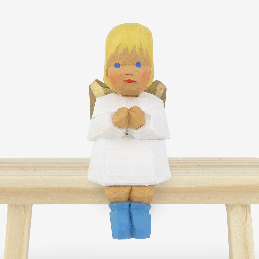 Lotte Sievers-Hahn Nativity: Sitting Angels with Socks