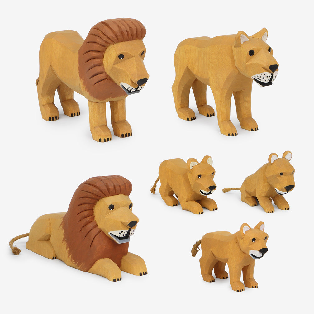 Lotte Sievers-Hahn Nativity: Lions