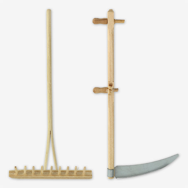 Lotte Sievers-Hahn Nativity: Tools 2