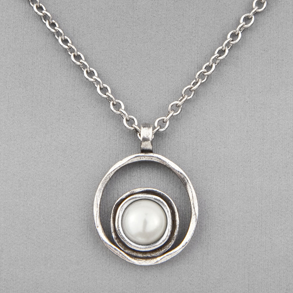Patricia Locke Jewelry: Serenity Necklace in Pearl