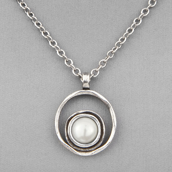 Patricia Locke Jewelry: Serenity Necklace in Pearl