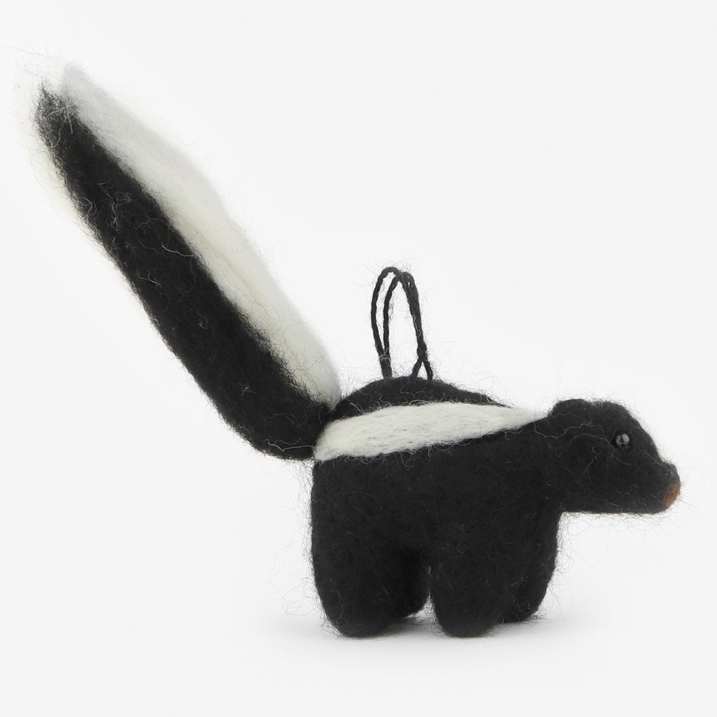 The Au Gres Sheep Factory: Needlefelt Ornaments: Skunk