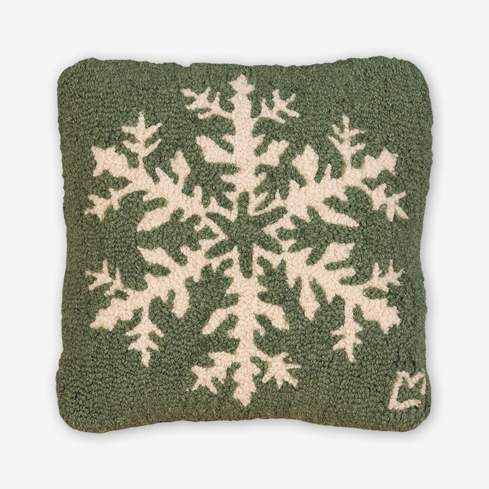 Chandler 4 Corners: Hand-Hooked Wool Pillow: 14x14 Inch Classic Snowflake on Green