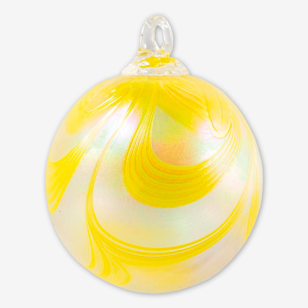 Glass Eye Studio: Classic Round Ornaments: Daisy Swirl