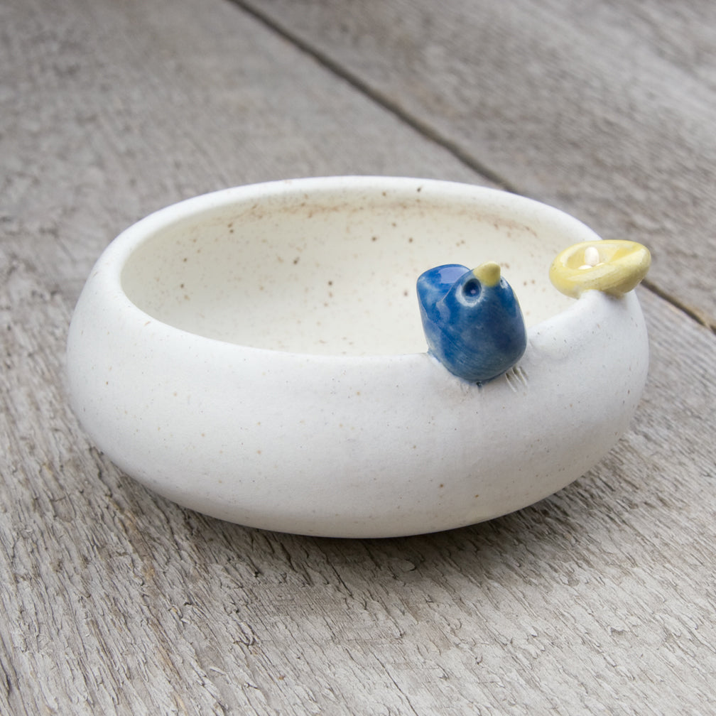 Tasha McKelvey: Small Ceramic Bird Bowl with Nest: White/Cobalt