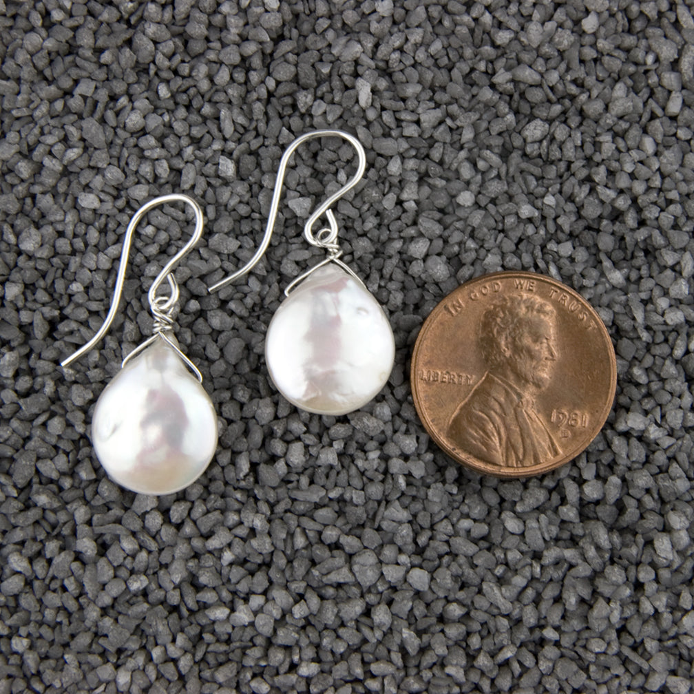 Zina Kao Exclusives Wire Earrings: Coin Pearl Large, Silver