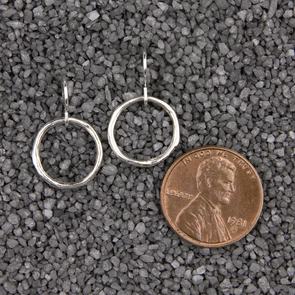 Zina Kao Exclusives Wire Earrings: Twiggy Ring Small, Silver